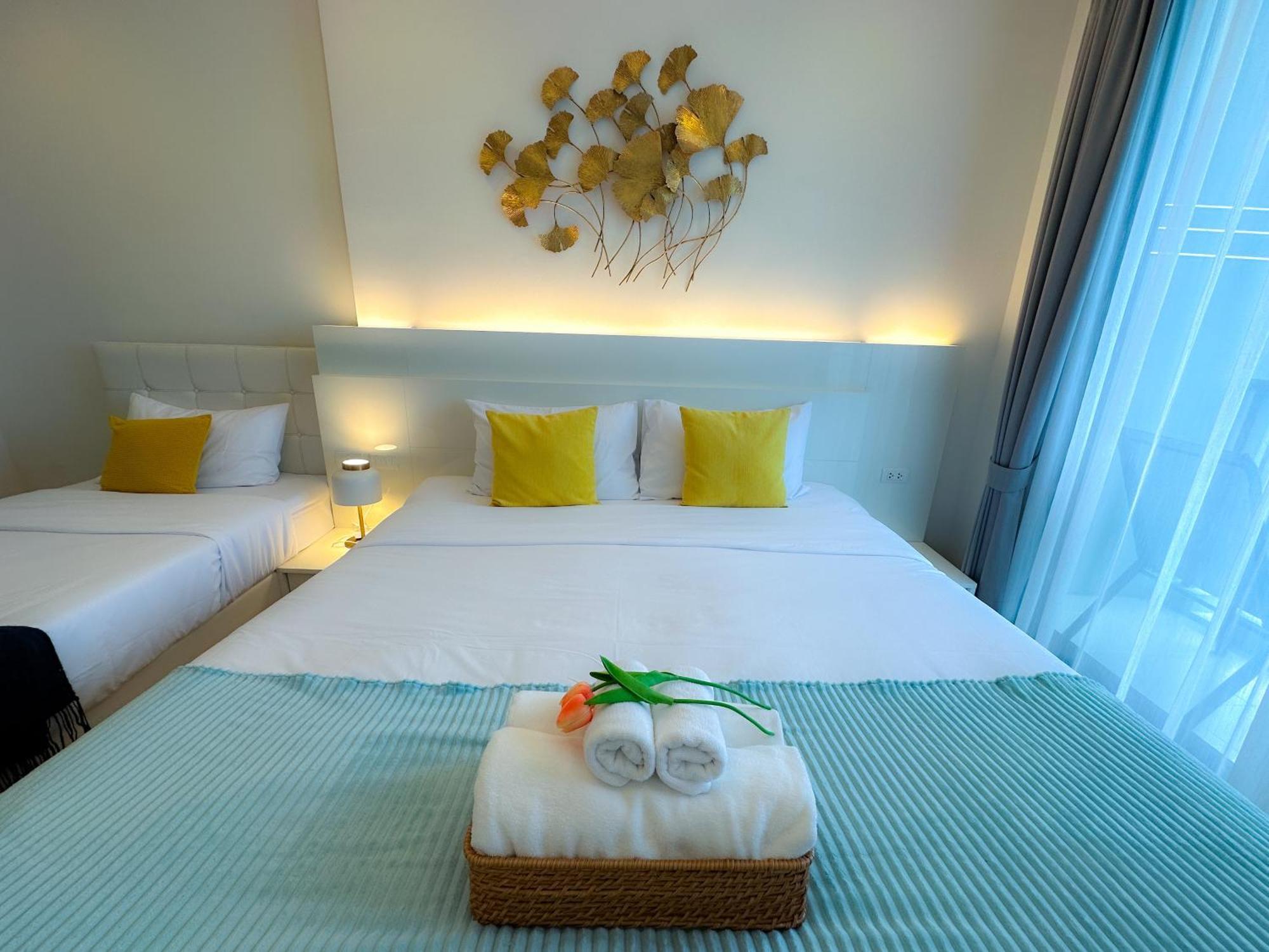 The Astra Chang Khlan Chiang Mai Extérieur photo