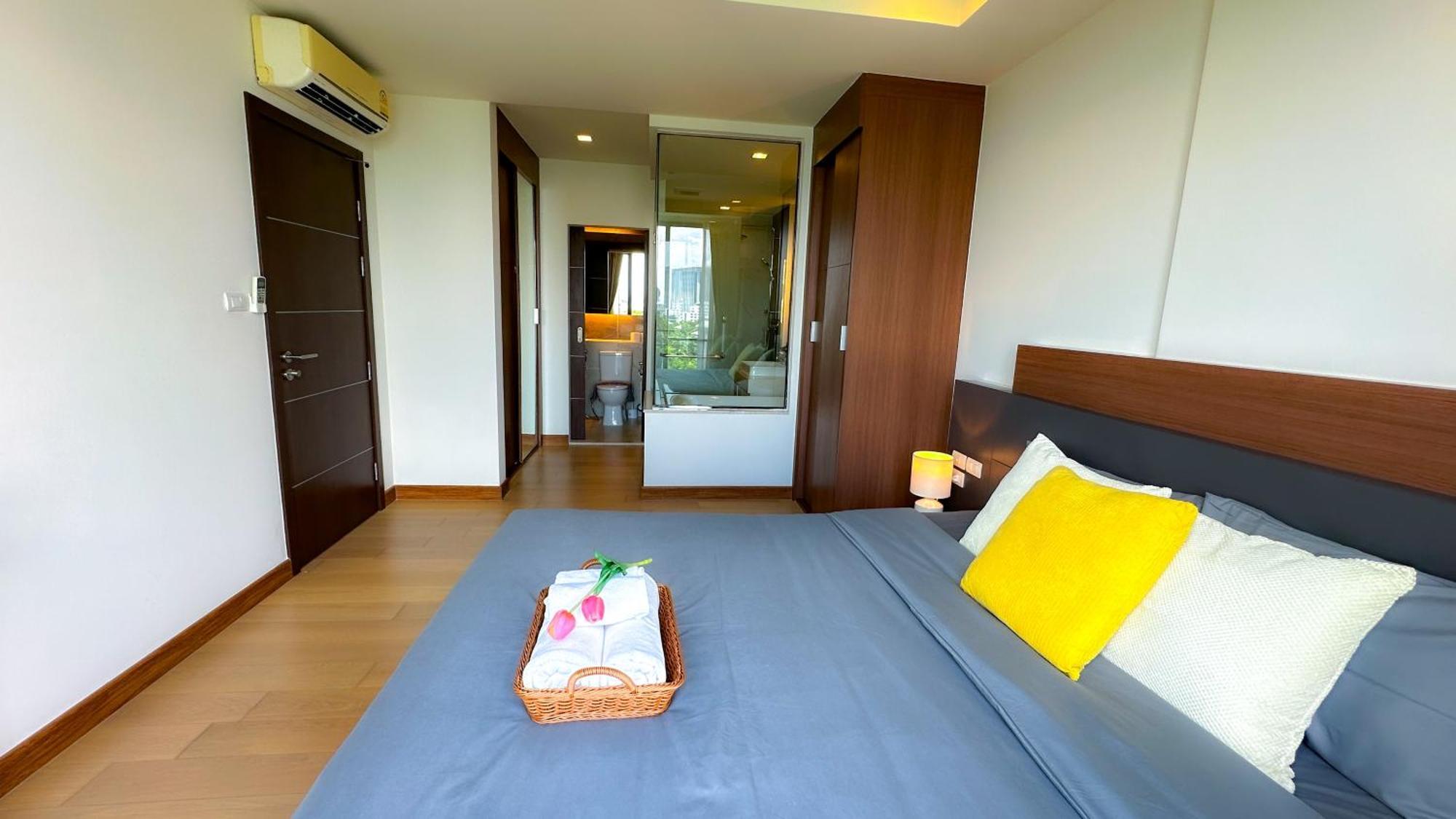 The Astra Chang Khlan Chiang Mai Extérieur photo
